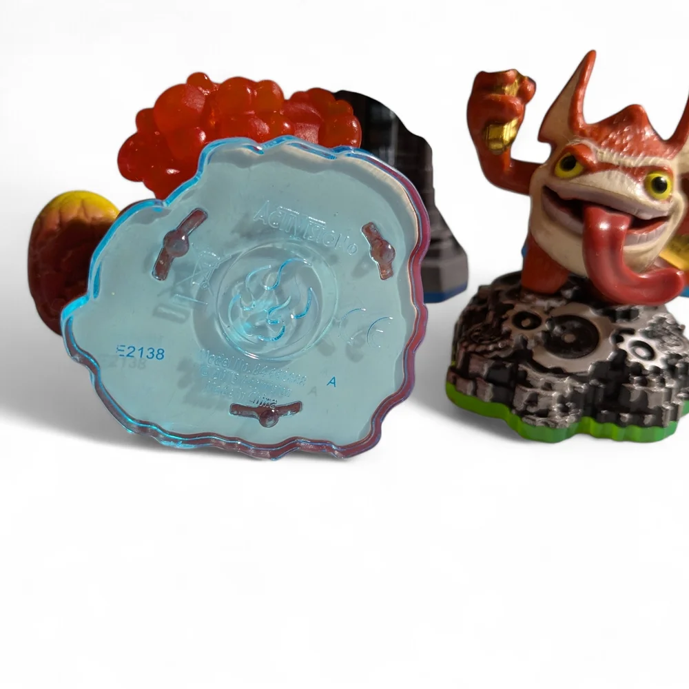 Mixed Lot Of Skylanders Figures